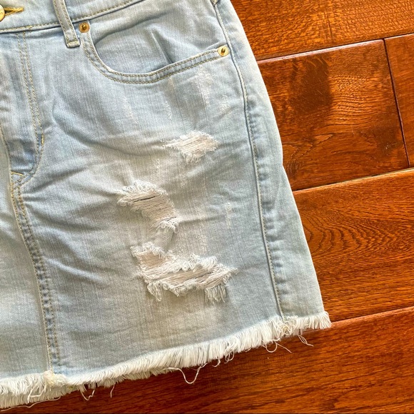 Express Jean Skirt - Picture 3 of 5